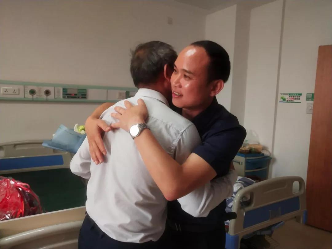 真情關(guān)懷，慰問員工丨老羅，愿您早日康復(fù)！